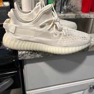 Yeezy 3m 350v2
